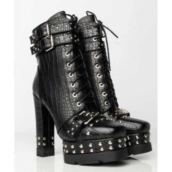 Azalea Wang Dolls Kill Ankle Boots Black Vegan Crocodile Heels Studded NWOB 8.5 - Picture 1 of 10
